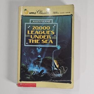 20,000 Leagues Under The‎ Sea By Jules Verne Scholastic Apple American Classics
